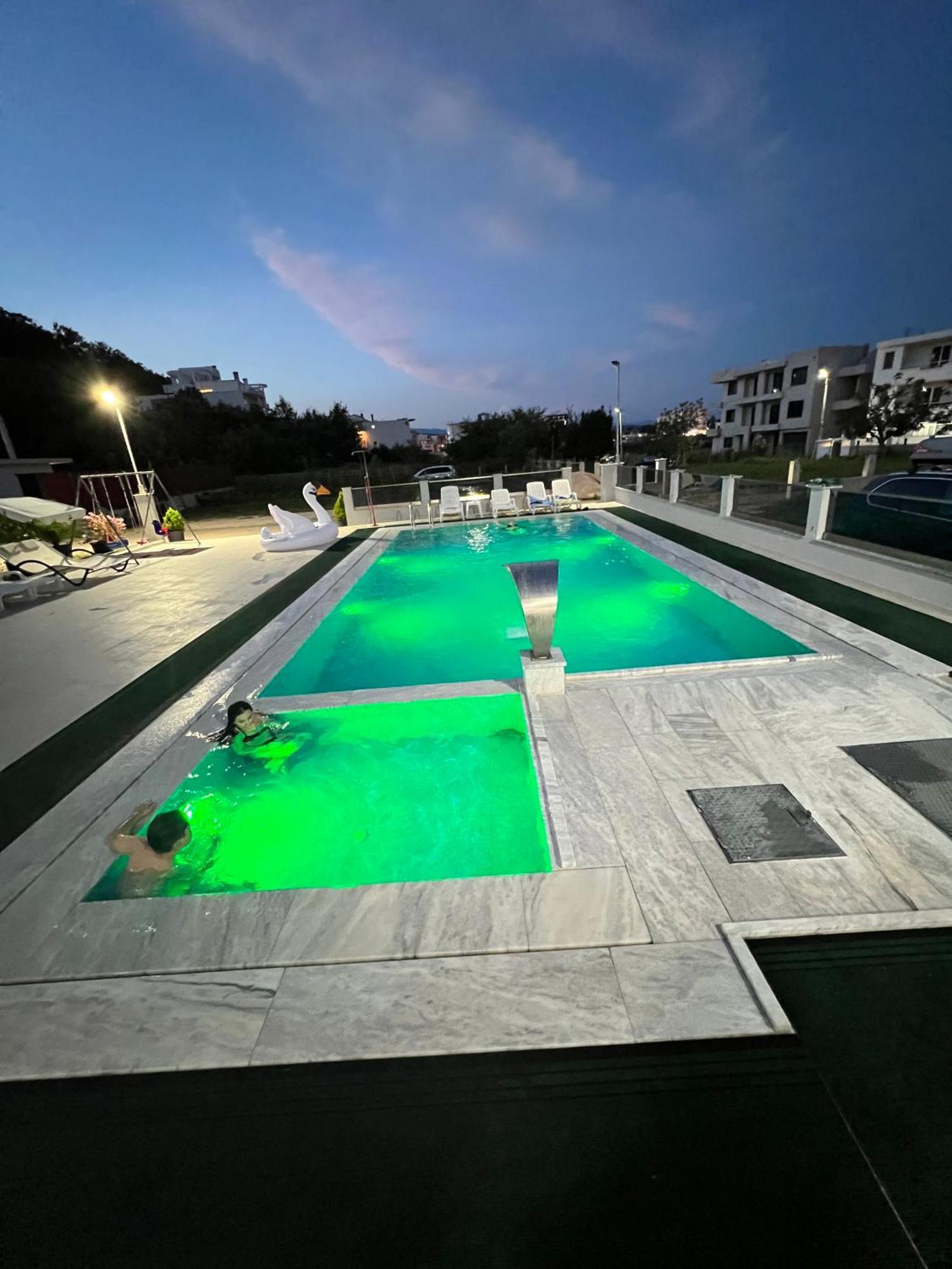 Apartments Zalli 울친 외부 사진