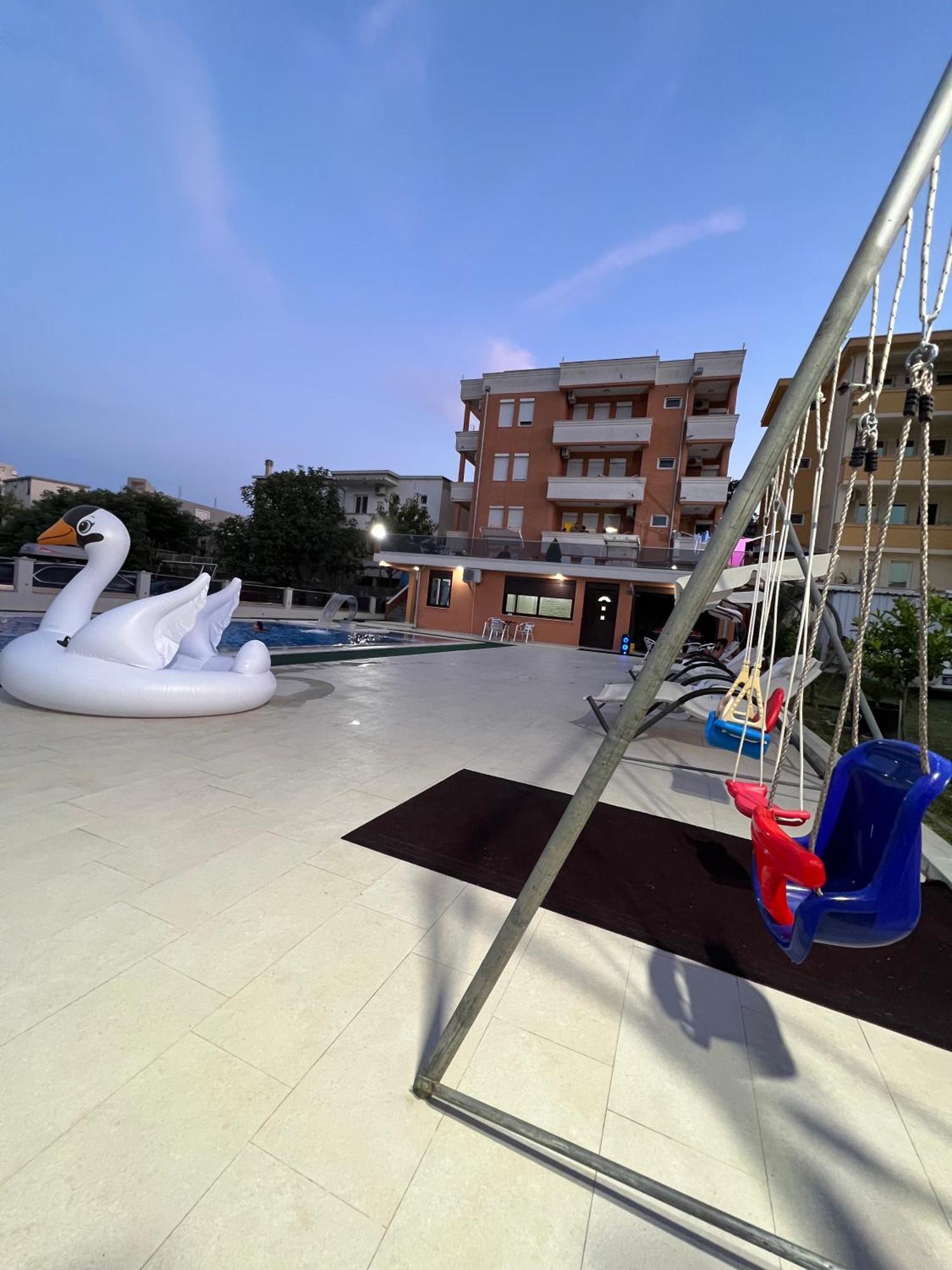 Apartments Zalli 울친 외부 사진